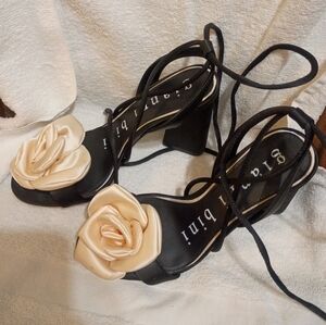 Gianni Bini Lace-Up Heeled Sandals Black Floral Size 7.5